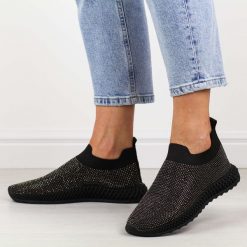 Czarne sportowe buty damskie z cyrkoniami DiA Tw121. Czarne buty sportowe lifestyle DiA, na lato, bez wzorów, ze skóry, bez zapięcia, trekkingowe. Za 169.00 zł.