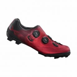 Buty Shimano SH-XC702. Czerwone buty trekkingowe Shimano, z gumy, bez zapięcia. Za 900.50 zł.