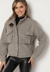 Brązowa Kurtka w Stylu Utility z Szerokimi Kieszeniami Nirithra. Brązowe kurtki Born2be, l, bez wzorów, z jeansu, biznesowe, bez kaptura. W wyprzedaży za 160.99 zł.
