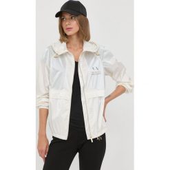Armani Exchange kurtka damska kolor beżowy przejściowa. Brązowe kurtki Armani Exchange, l, bez wzorów, z materiału, bez kaptura. W wyprzedaży za 499.99 zł.