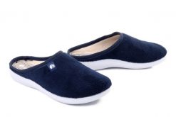Inblu EC-102 004 granatowy, klapki damskie. Niebieskie klapki Inblu, bez wzorów, bez obcasa, na płaskiej podeszwie, bez zapięcia. Za 59.49 zł.