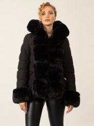 APART Kurtka zimowa w kolorze czarnym rozmiar: 38. Czarne kurtki Apart, na zimę, bez wzorów, z puchu, bez kaptura. Za 731.45 zł.