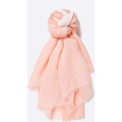 Answear - Chusta Stripes Vibes. Szare chusty ANSWEAR, z dzianiny. W wyprzedaży za 29.90 zł.