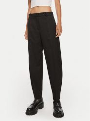 Hugo Spodnie materiałowe Hazana 50517944 Czarny Relaxed Fit. Czarne spodnie materiałowe Hugo, bez wzorów, z materiału. Za 629.99 zł.