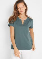Bawełniany T-shirt z dekoracyjnym dekoltem. Zielone t-shirty bonprix, bez wzorów, z bawełny, bez kołnierzyka, bez ramiączek. Za 62.99 zł.