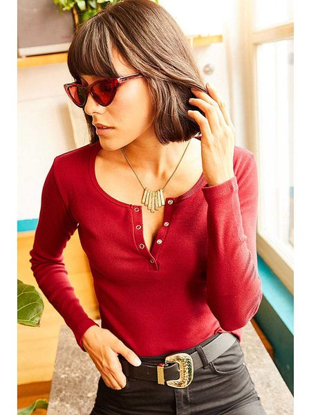 Olalook Bluzka w kolorze czerwonym rozmiar: S. Czerwone bluzki Olalook, s, bez wzorów, z bawełny, bez kołnierzyka, bez ramiączek. Za 52.95 zł.