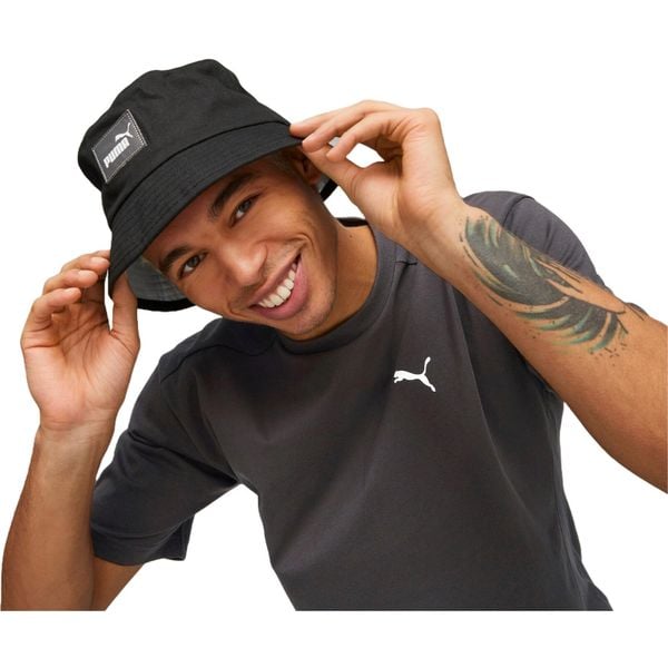 Kapelusz Puma Core Bucket, Dla obu płci. Czarne kapelusze Puma, bez wzorów, z bawełny. Za 93.85 zł.