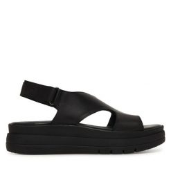 Sandały Tamaris. Czarne sandały Tamaris, bez wzorów, bez obcasa, na płaskiej podeszwie, bez zapięcia. Za 369.99 zł.