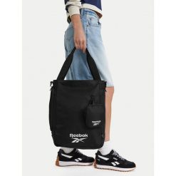 Torebka Reebok. Czarne torebki klasyczne Reebok, bez wzorów, klasyczne, bez dodatków. Za 159.99 zł.