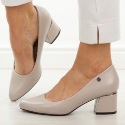 Szare czółenka damskie na obacasie Vinceza 62292. Szare czółenka VINCEZA, na lato, bez wzorów, ze skóry, eleganckie, bez obcasa, na obcasie, bez zapięcia. Za 179.00 zł.