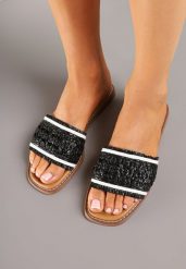 Czarne Klapki w Stylu Boho Nimietta. Czarne klapki Born2be, z aplikacjami, boho, bez obcasa, na płaskiej podeszwie, bez zapięcia. Za 79.99 zł.