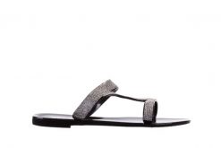 Klapki Sca'viola 933 Black, Czarny, Silikon. Czarne klapki bez wzorów, z gumy, eleganckie, bez obcasa, bez zapięcia. W wyprzedaży za 69.00 zł.