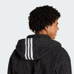 Szlafrok z kapturem. Czarne szlafroki damskie adidas, xl, bez wzorów, bez ramiączek. Za 419.00 zł.