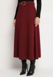Bordowa Rozkloszowana Spódnica z Wysokim Stanem Ozdobiona Paskiem z Klamrą Lobira. Czerwone spódnice Born2be, na co dzień, uniwersalny, bez wzorów, eleganckie, maxi, koszulowe. Za 69.99 zł.