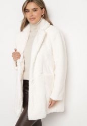 Jasnobeżowy Futerkowy Płaszcz Jednorzędowy z Kieszeniami i Eleganckim Kołnierzem Daienna. Brązowe płaszcze Born2be, bez wzorów, z jeansu, eleganckie, bez kaptura. Za 259.99 zł.