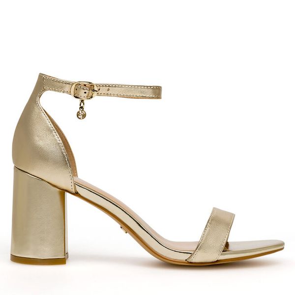 Sandały Lasocki. Żółte sandały Lasocki, bez wzorów, bez obcasa, na słupku, bez zapięcia. Za 229.99 zł.