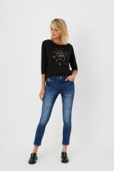 Jeansy typu straight leg. Niebieskie jeansy MOODO, xs, bez wzorów, z bawełny, długie. W wyprzedaży za 25.99 zł.