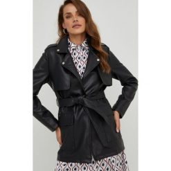 Answear Lab płaszcz damski kolor czarny przejściowy. Czarne płaszcze Answear Lab, l, bez wzorów, klasyczne, bez kaptura. Za 349.99 zł.