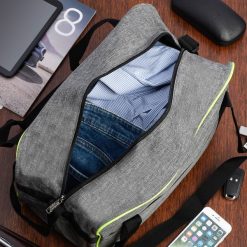 Torba podróżna na bagaż samolotowy torba fitness sportowa weekend siłkę szara GR-7800. Szare torby podróżne bez wzorów. Za 59.99 zł.