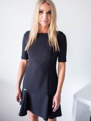Sukienka Model Indygo Black - Jersa. Czarne sukienki Jersa, plus size, bez wzorów, wizytowe, bez kołnierzyka, plus size, bez ramiączek, dopasowane. Za 320.90 zł.