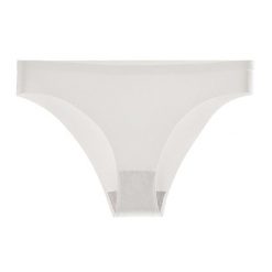 Figi bezszwowe gładkie do codziennego użytku Jozefa. Brązowe figi Intica, bez wzorów, ze skóry. Za 69.00 zł.