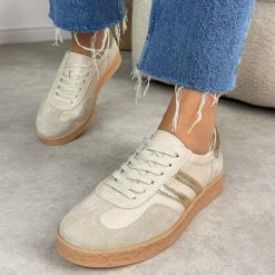 Beżowe skórzane półbuty damskie S.Barski 7059. Brązowe półbuty wsuwane S.BARSKI, na jesień, bez wzorów, z jeansu, casualowe, bez obcasa, na płaskiej podeszwie. Za 249.00 zł.