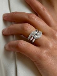 DI GIORGIO Srebrny pierścionek z cyrkoniami rozmiar: 54. Szare pierścionki DI GIORGIO, z cyrkonią, srebrne. Za 208.99 zł.