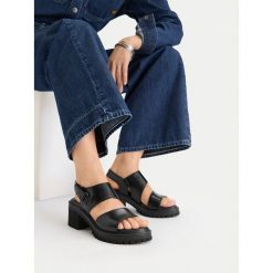 Sandały G-Star. Czarne sandały G-Star, bez wzorów, retro, bez obcasa, na słupku, bez zapięcia. Za 154.99 zł.