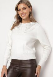 Biały Sweter z Wiskozą i Ozdobnym Kołnierzykiem z Cyrkoniami Iligala. Białe swetry Born2be, l, bez wzorów, z jeansu, eleganckie, bez ramiączek. W wyprzedaży za 127.49 zł.