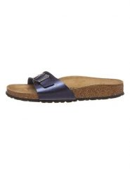 Birkenstock Klapki "Madrid" w kolorze granatowym rozmiar: 37. Niebieskie klapki Birkenstock, bez wzorów, klasyczne, z otwartym noskiem, bez obcasa, bez zapięcia. Za 196.24 zł.