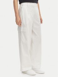 Calvin Klein Jeans Spodnie cargo LV047F623G Écru Relaxed Fit. Spodnie materiałowe Calvin Klein Jeans, bez wzorów, z bawełny. Za 409.99 zł.