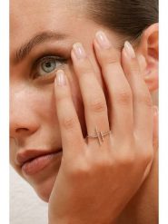 DIAMANTA Złoty pierścionek "Parallèle asymétrique" z diamentem rozmiar: 48. Szare pierścionki DIAMANTA, z diamentem, złote. Za 1,696.99 zł.