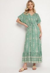 Zielona Sukienka Rozkloszowana z Wiskozą w Boho Wzór z Falbaną Turaline. Zielone sukienki Born2be, l, bez wzorów, z wiskozy, boho, bez kołnierzyka, bez ramiączek, maxi, rozkloszowane. Za 99.99 zł.