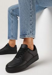 Czarne Sneakersy na Grubej Podeszwie z Ekoskóry z Przeszyciami Geriada. Czarne buty sportowe lifestyle Born2be, bez wzorów, sportowe, bez zapięcia. W wyprzedaży za 72.24 zł.