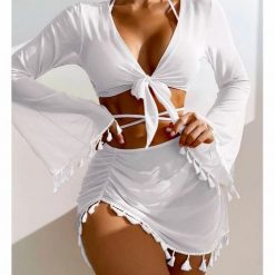 Komplet bikini z pareo i wielofunkcyjnym topem na plażę Maili. Zielone bikini Intica, bez wzorów, z materiału, wakacyjne. Za 149.00 zł.