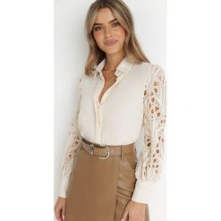 Jasnobeżowa Koszula z Koronkowymi Rękawami Laeneis. Brązowe koszule Born2be, m, w ażurowe wzory, z koronki, eleganckie, bez kołnierzyka, bez ramiączek. W wyprzedaży za 143.99 zł.