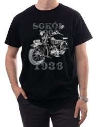 Sokół — koszulka (Kolor koszulki: czarny; Rozmiar: 3XL (męska); Rodzaj nadruku: Sokół). Czarne trekkingi nikiniki, bez wzorów, z bawełny, bez zapięcia. Za 89.00 zł.