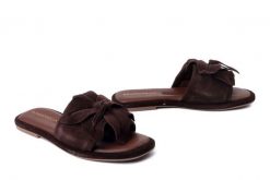 BOMBONELLA G039 25039-1 brązowy, klapki damskie. Brązowe klapki Bombonella, bez wzorów, ze skóry, bez obcasa, na obcasie, bez zapięcia. Za 220.92 zł.