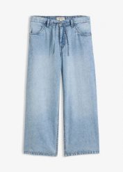 Jeansy z szerokimi nogawkami, cropped. Niebieskie jeansy bonprix, bez wzorów, z jeansu. Za 127.99 zł.
