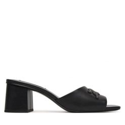 Klapki KARL LAGERFELD. Czarne klapki KARL LAGERFELD, bez wzorów, bez obcasa, bez zapięcia. Za 769.99 zł.