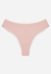 Różowe Majtki Stringi z Bawełną z Koronką Aethimilia. Czerwone stringi Renee, bez wzorów, z bawełny. Za 5.99 zł.