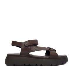 Sandały Lasocki. Brązowe sandały Lasocki, bez wzorów, bez obcasa, na płaskiej podeszwie, bez zapięcia. Za 179.99 zł.