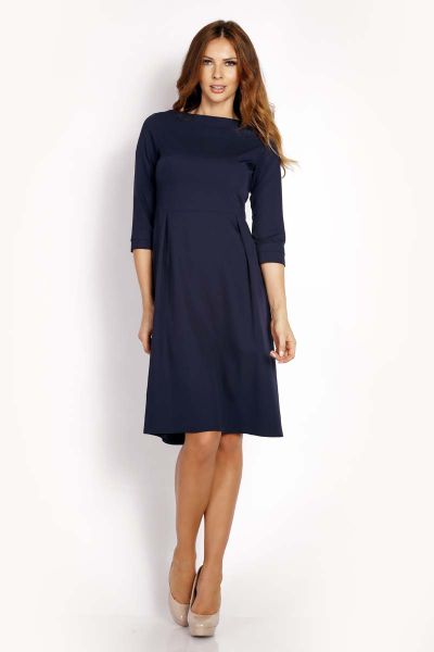 Granatowa Sukienka Rozkloszowana z Rękawem 3/4. Czerwone sukienki Lou-Lou, l, bez wzorów, z elastanu, wizytowe, bez kołnierzyka, bez ramiączek, rozkloszowane. Za 189.00 zł.