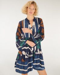 Wzorzysta sukienka z wiskozy. Sukienki Unisono, l, bez wzorów, z wiskozy, bez kołnierzyka, bez ramiączek, mini. Za 219.00 zł.