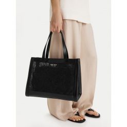 Torebka Nine West. Czarne torebki klasyczne Nine West, bez wzorów, klasyczne, bez dodatków. Za 289.99 zł.