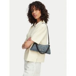 Torebka Karl Lagerfeld Jeans. Niebieskie torebki klasyczne Karl Lagerfeld Jeans, bez wzorów, z jeansu, klasyczne, bez dodatków. Za 609.99 zł.