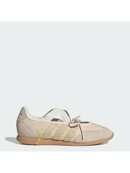 Adidas Baleriny Barreda Mary Jane KI3380 Beżowy. Brązowe baleriny adidas, bez wzorów, ze skóry, bez obcasa, bez zapięcia. Za 251.99 zł.