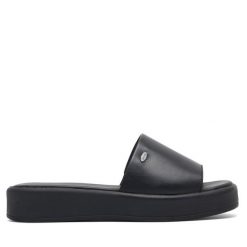 Klapki Lasocki. Czarne klapki Lasocki, bez wzorów, bez obcasa, bez zapięcia. Za 159.99 zł.