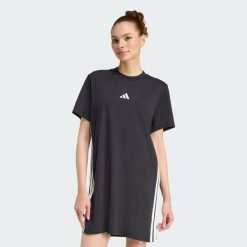 Sukienka Essentials 3-Stripes Tee. Białe sukienki adidas, xl, bez wzorów, eleganckie, bez kołnierzyka, bez ramiączek, sportowe. Za 179.00 zł.
