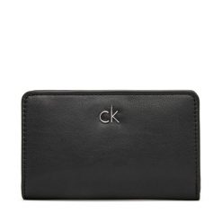 Portfel Calvin Klein. Czarne portfele Calvin Klein, bez wzorów. Za 209.99 zł.